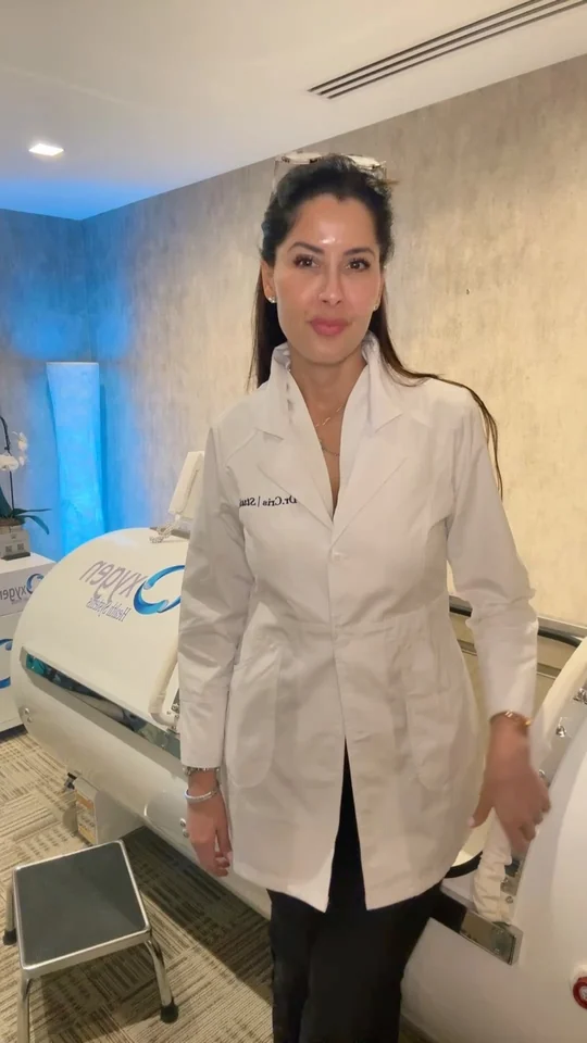 Dr. Cris Andrade in her clinic